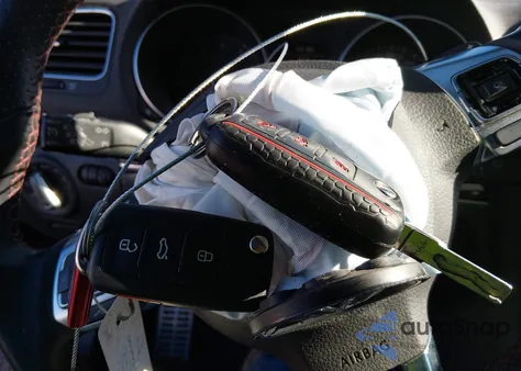 2012 Volkswagen Gti 4-Door z USA, uszkodzony, nr VIN WVWHV7AJ6CW164777